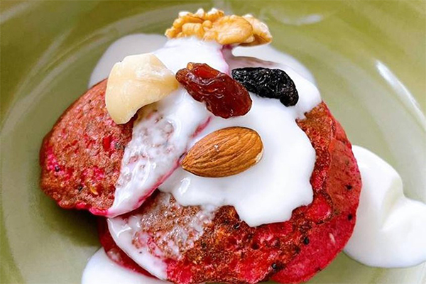 bánh từ bột củ dèn