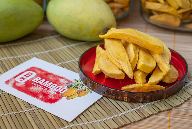 xoài sấy thăng hoa xốp giòn tan