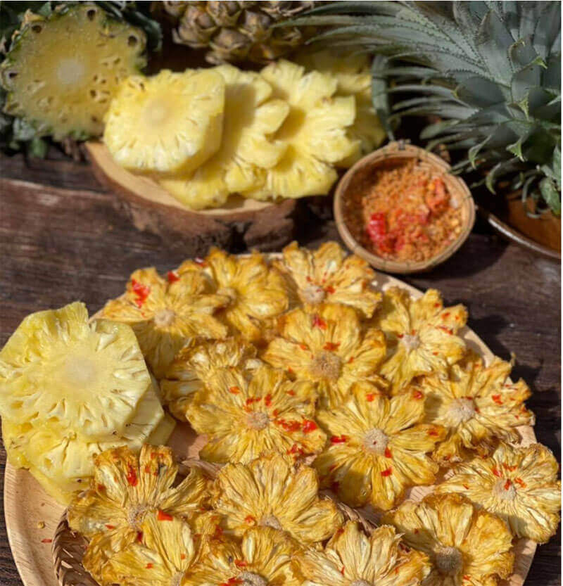 Nguyên liệu cần chuẩn bị cho món thơm sấy muối ớt