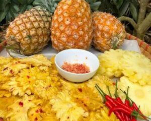 Cách làm thơm sấy muối ớt